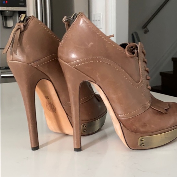 House Of Harlow High Heel Oxford: Worn Once - Picture 8 of 11